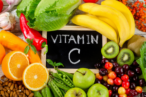 विटामिन सी फायदे, स्रोत, नुकसान vitamin c in hindi