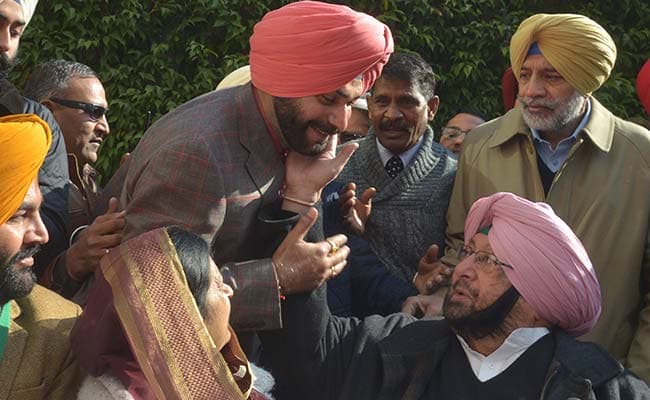 पंजाब के मुख्यमंत्री अम्रिदर सिंह