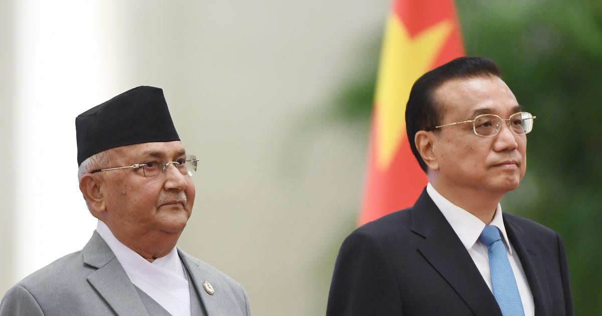 नेपाली प्रधानमंत्री के पी शर्मा ओली और चीनी प्रधानमंत्री ली केकिंग