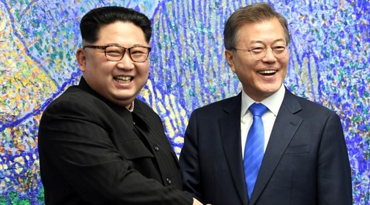 उत्तर कोरिया के नेता किम जोंग उन और दक्षिण कोरिया के राष्ट्रपति मून जे इन
