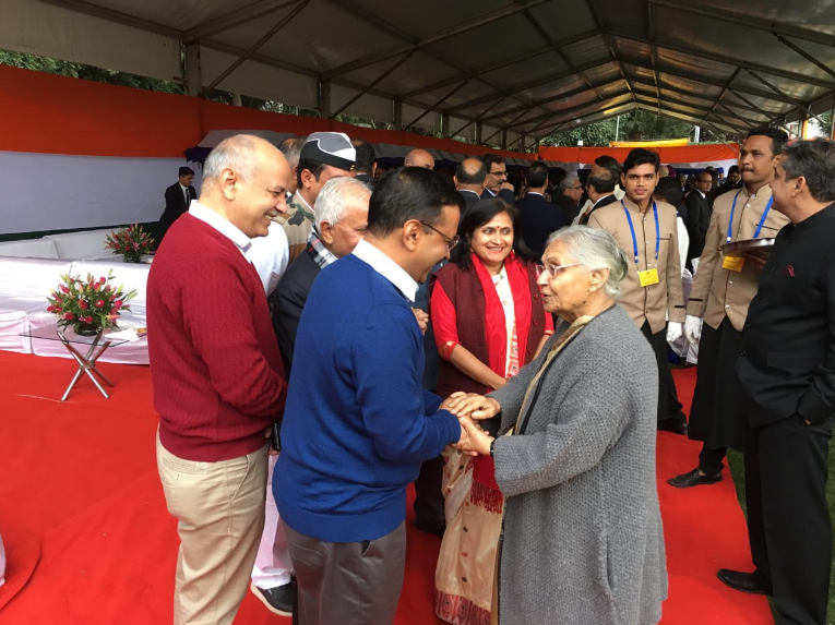 दिल्ली: शीला दीक्षित और मुख्यमंत्री अरविन्द केजरीवाल