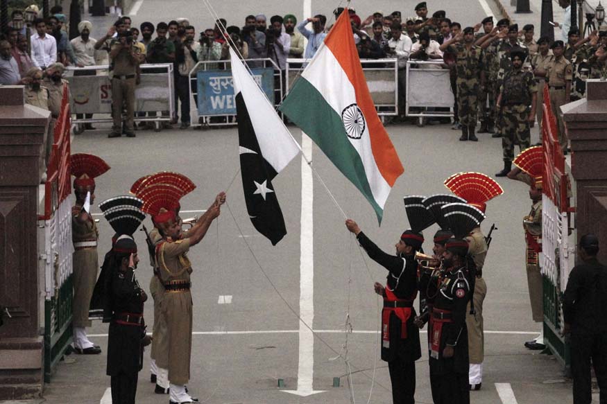 पाकिस्तान ने भारतीय उच्चायुक्त को भेजा समन
