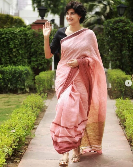 बड़े पर्दे पर प्रियंका गाँधी वाड्रा का किरदार निभाने वाली अहाना कुमरा ने कहा: क्यों एक सुन्दर चहरा राजनीती में नहीं आ सकता?