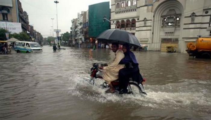 पाकिस्तान में मूसलधार बारिश