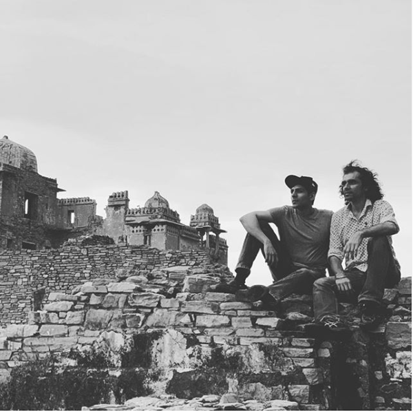 कार्तिक आर्यन ने खत्म किया उदयपुर स्केड्यूल, निर्देशक इम्तियाज़ अली के साथ डाली तस्वीर