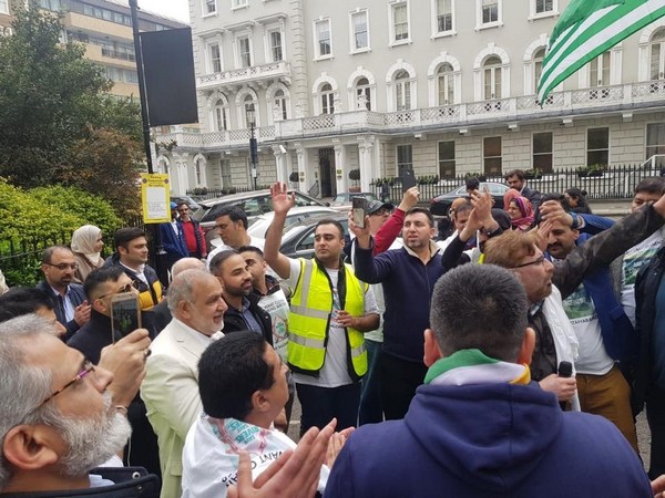 लंदन में पाकिस्तान के खिलाफ प्रदर्शन