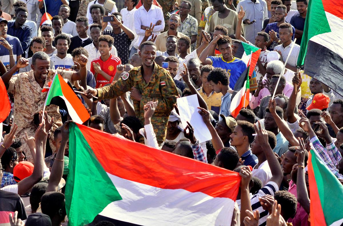 सूडान में ख़ुशी की लहर