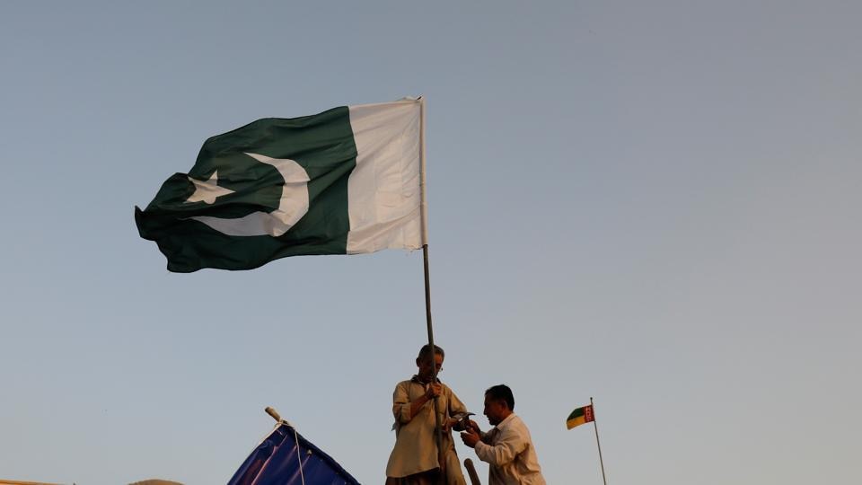 पाकिस्तान पर जुर्माना