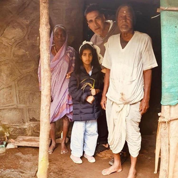 जब एक बुजुर्ग दम्पति ने सिखाया अक्षय कुमार और उनकी बेटी नितारा को दयालुता का महत्त्व