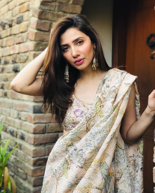 mahira khan biography