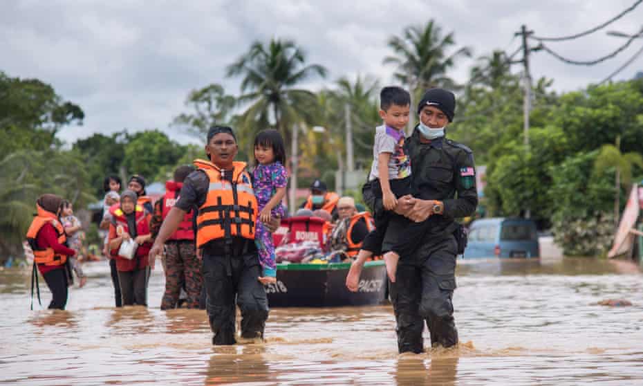 Malaysia Floods: 30 हज़ार से ज़्यादा लोग बेघर