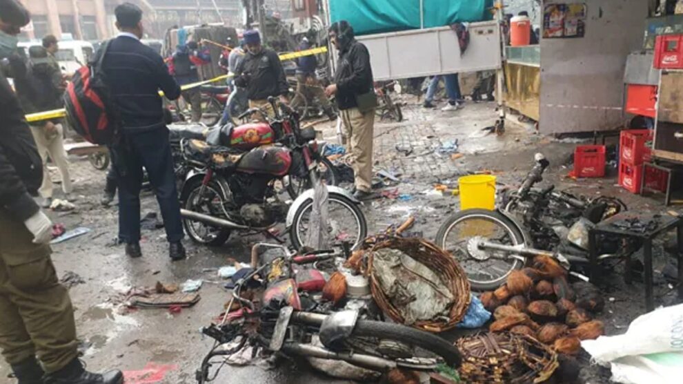 लाहौर बम विस्फोट: अनारकली बाजार के पान मंडी में हुआ बम धमाका, 3 की मौत और कई घायल