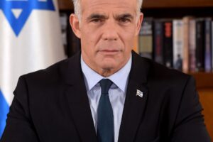 इजराइल के नए प्रधानमंत्री : नफ्ताली बेनेट ने यायर लैपिड को प्रधानमंत्री पद की कमान सौंपी