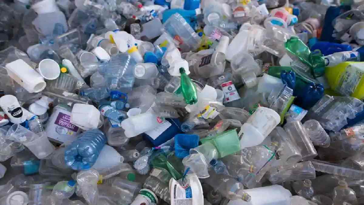 प्लास्टिक प्रतिबंध