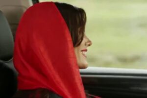 एक आइसक्रीम ब्रांड के विज्ञापनों को ईरान में किया गया Ban , कारण : विज्ञापन में महिला का हिजाब ठीक से ना पहनना