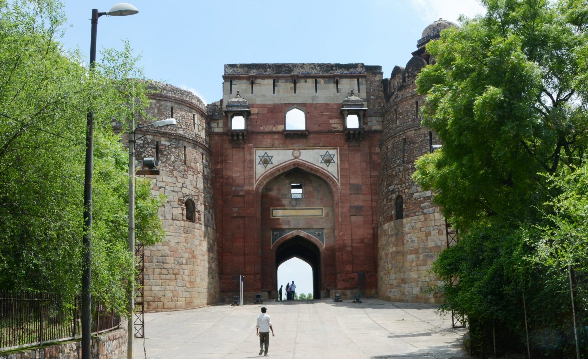भारतीय पुरातत्व सर्वेक्षण पुराना किला में क्यों करा रही खुदाई? जानिये कारण