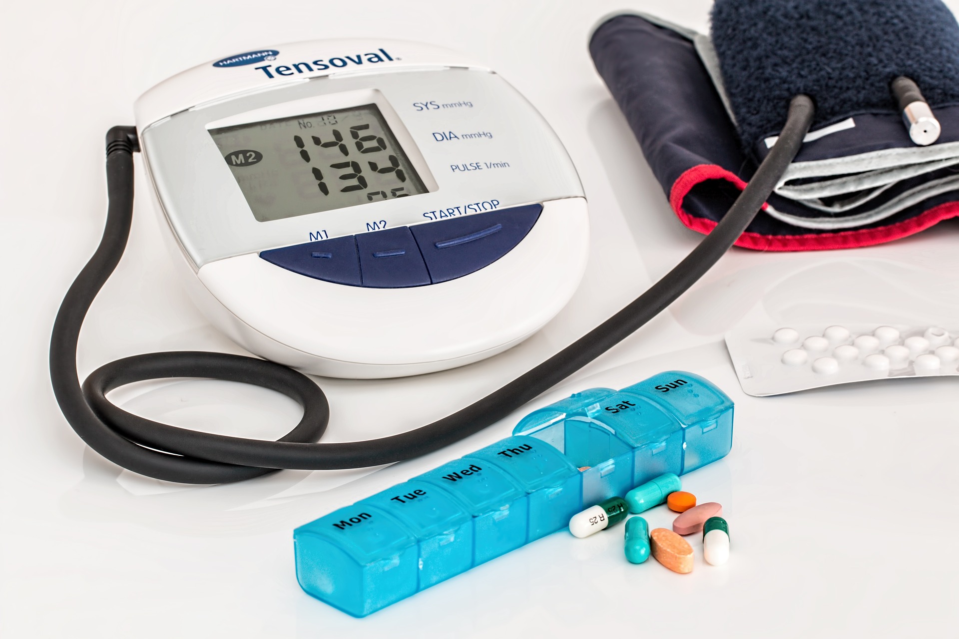 High Blood Pressure: जीवनशैली में ये बदलाव उच्च रक्तचाप को नियंत्रित करने में करेंगे आपकी मदद