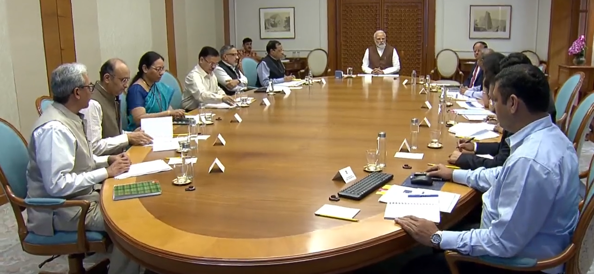बढ़ते कोविड-19 और इन्फ्लुएंजा के बीच पीएम मोदी ने बुलाया उच्च स्तरीय बैठक