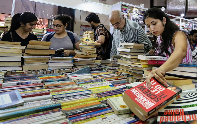 दिल्ली: राष्ट्रीय अभिलेखागार में पुस्तक मेला और प्रदर्शनी-सह-बिक्री का शुभारंभ