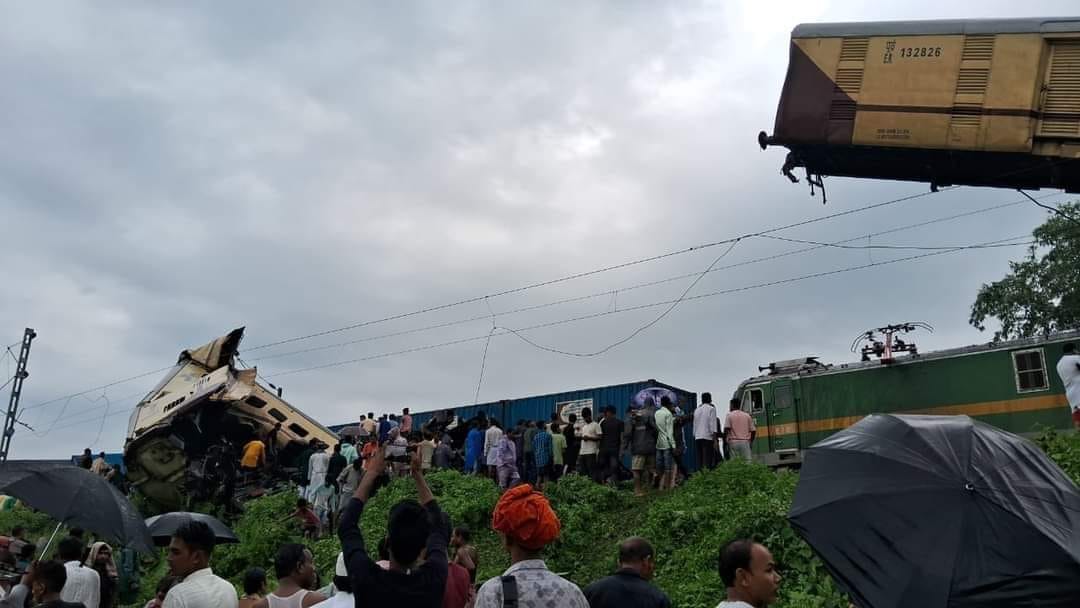 Kangchenjunga Train Accidents: At least 15 dead, 60 Injured... Death Toll may rise, rescue operations going on. (Pic Source: X.com)